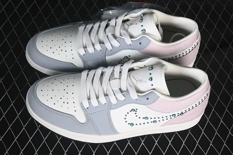 All categories Air Jordan Jordan series basketball shoes Air Jordan 1 Low Air Jordan 1 Low AJ1 Joe 1 emerald hook low-top cultural casual sneakers IH7319-001